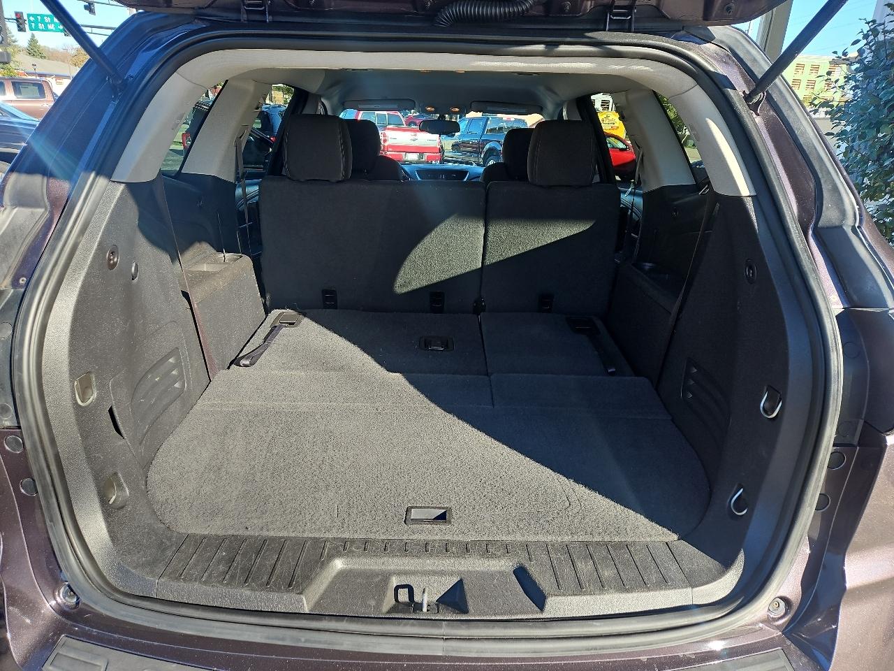 Chevrolet Traverse AWD 4dr LT w/1LT 2015