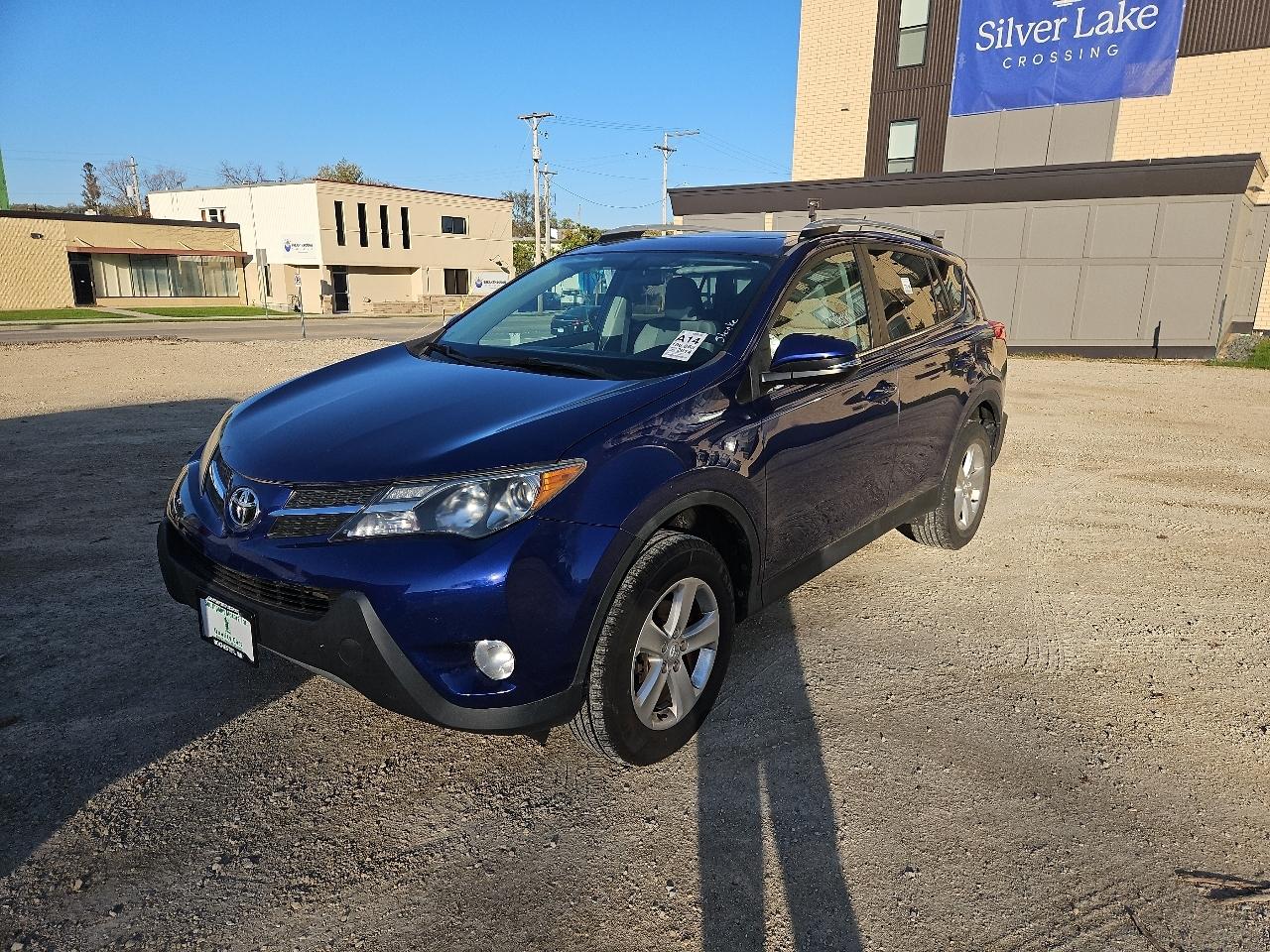 Toyota RAV4 FWD 4dr XLE (Natl) 2014