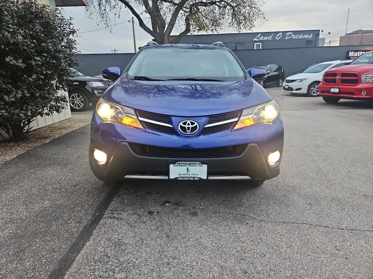Toyota RAV4 FWD 4dr XLE (Natl) 2014