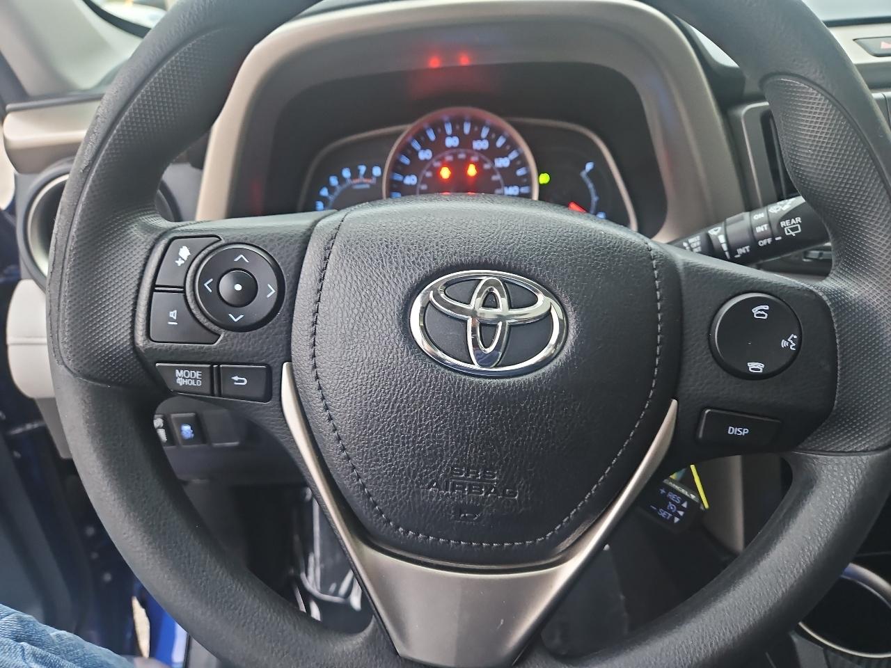 Toyota RAV4 FWD 4dr XLE (Natl) 2014