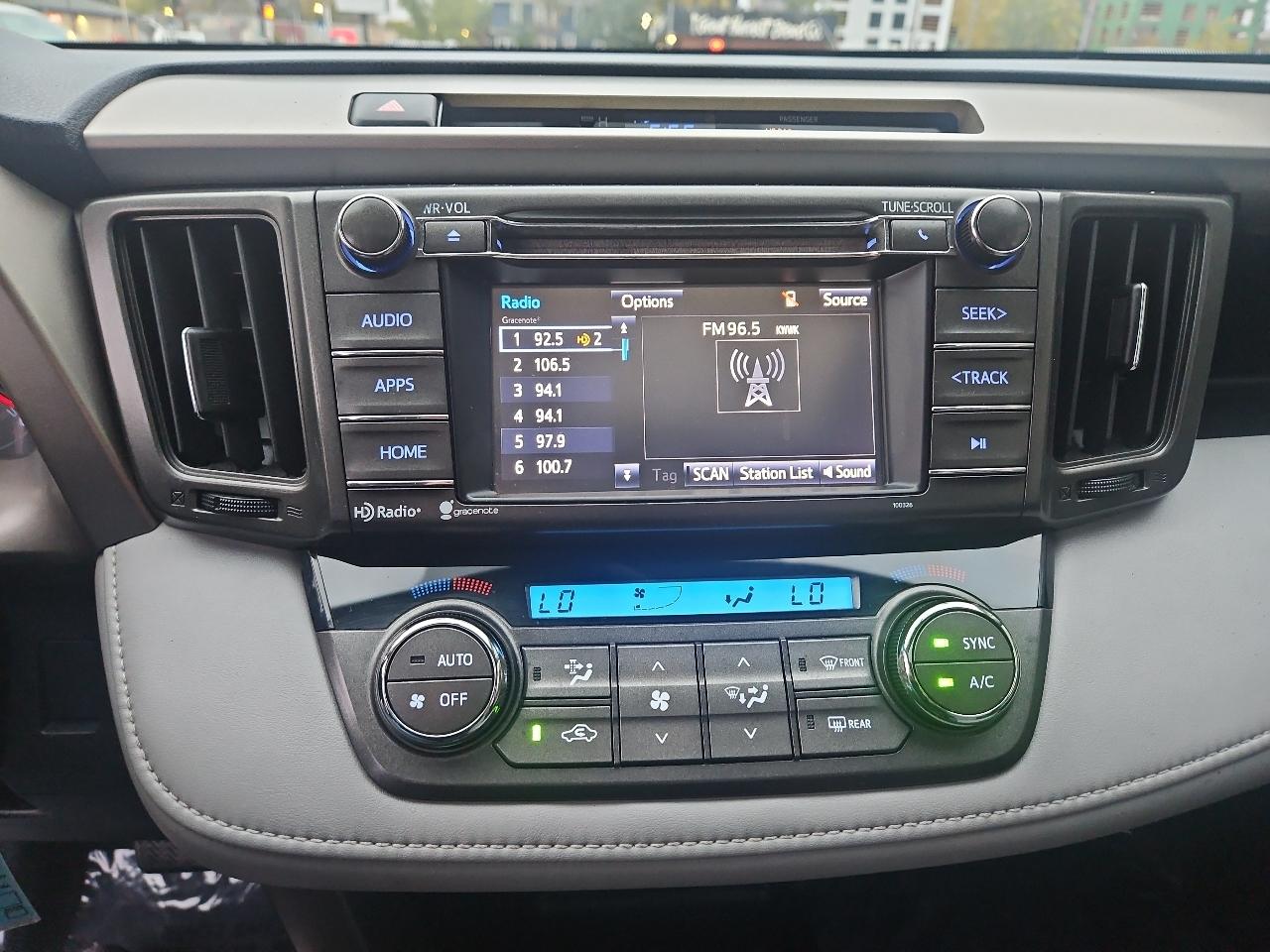 Toyota RAV4 FWD 4dr XLE (Natl) 2014