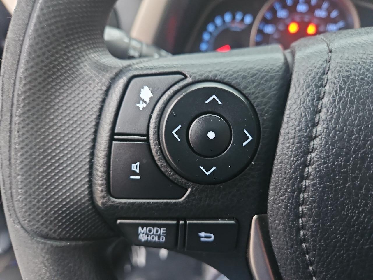 Toyota RAV4 FWD 4dr XLE (Natl) 2014