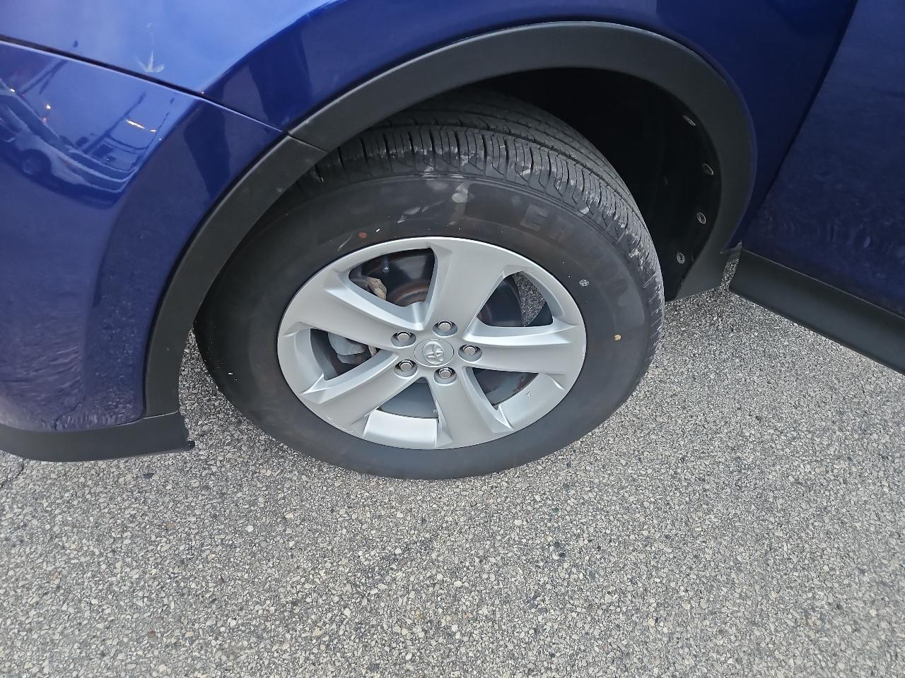 Toyota RAV4 FWD 4dr XLE (Natl) 2014