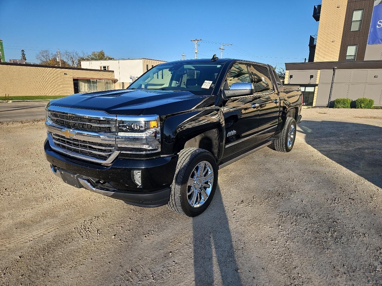 Chevrolet Silverado 1500 4WD Crew Cab 143.5" High Country 2017