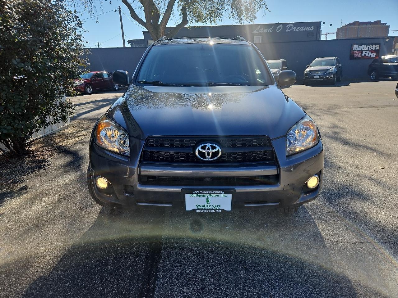 Toyota RAV4 4WD 4dr 4-cyl 4-Spd AT Sport (Natl) 2011