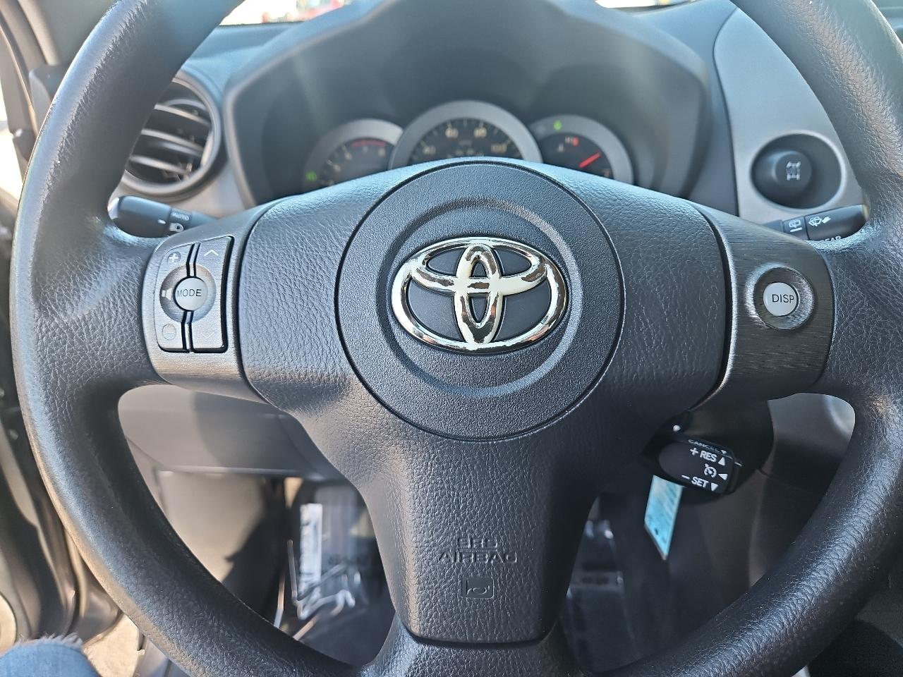 Toyota RAV4 4WD 4dr 4-cyl 4-Spd AT Sport (Natl) 2011