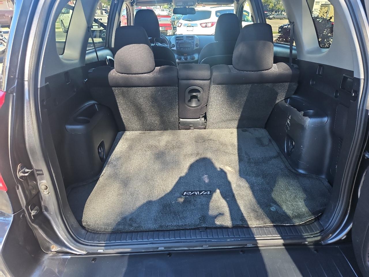 Toyota RAV4 4WD 4dr 4-cyl 4-Spd AT Sport (Natl) 2011