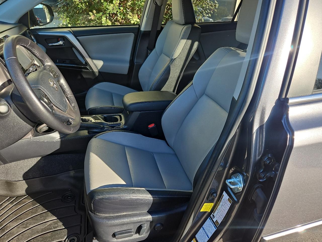 Toyota RAV4 AWD 4dr Limited (Natl) 2016