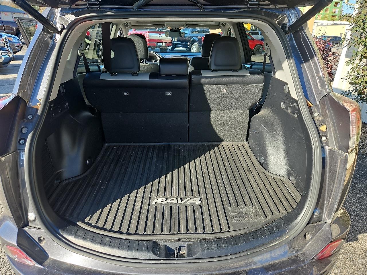 Toyota RAV4 AWD 4dr Limited (Natl) 2016