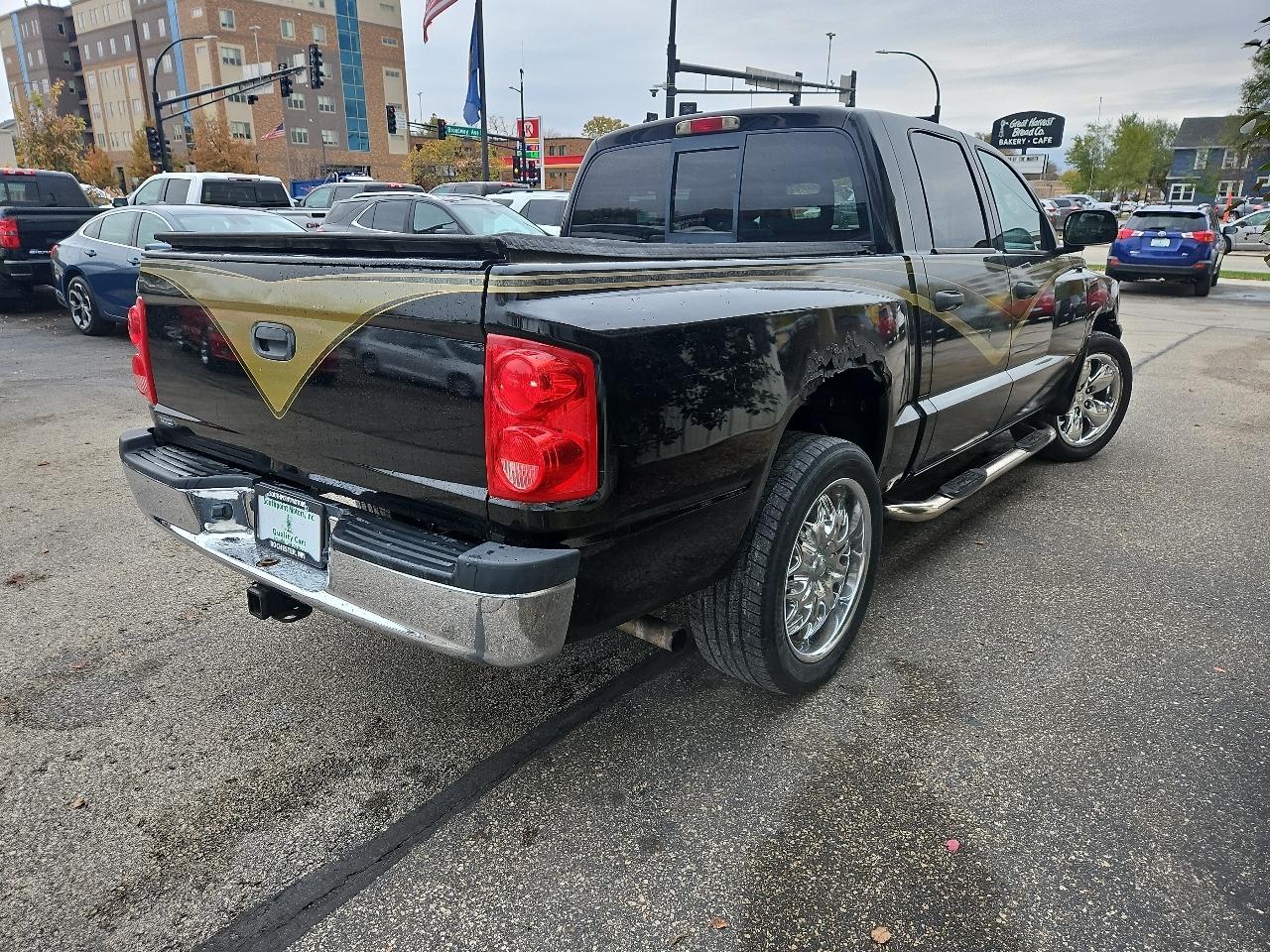Dodge Dakota 4dr Quad Cab 131" WB 4WD SLT 2005