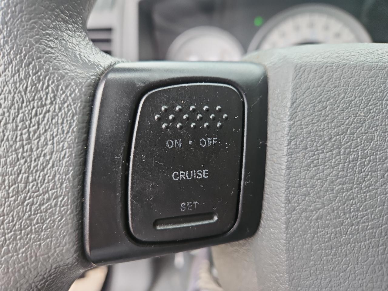 Dodge Dakota 4dr Quad Cab 131" WB 4WD SLT 2005