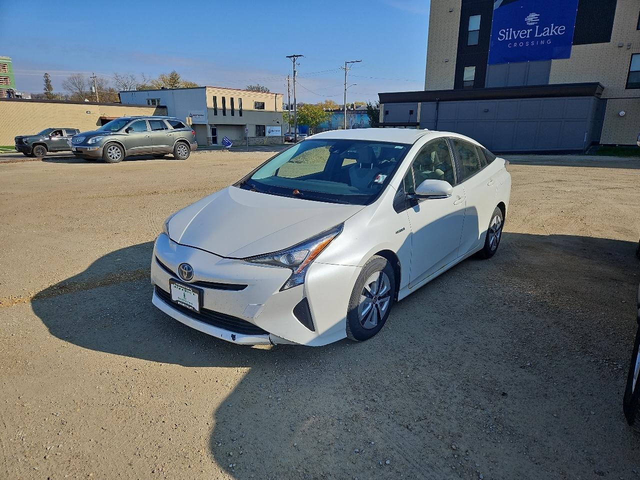 Toyota Prius Three Touring (Natl) 2017