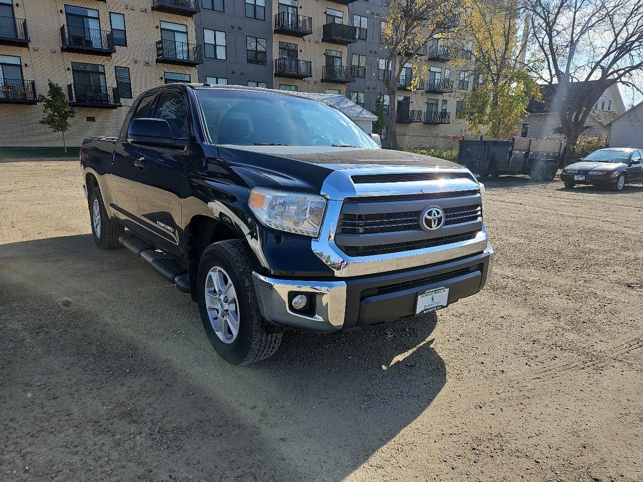 Toyota Tundra 4WD Truck Double Cab 4.6L V8 6-Spd AT SR5 (Natl) 2014