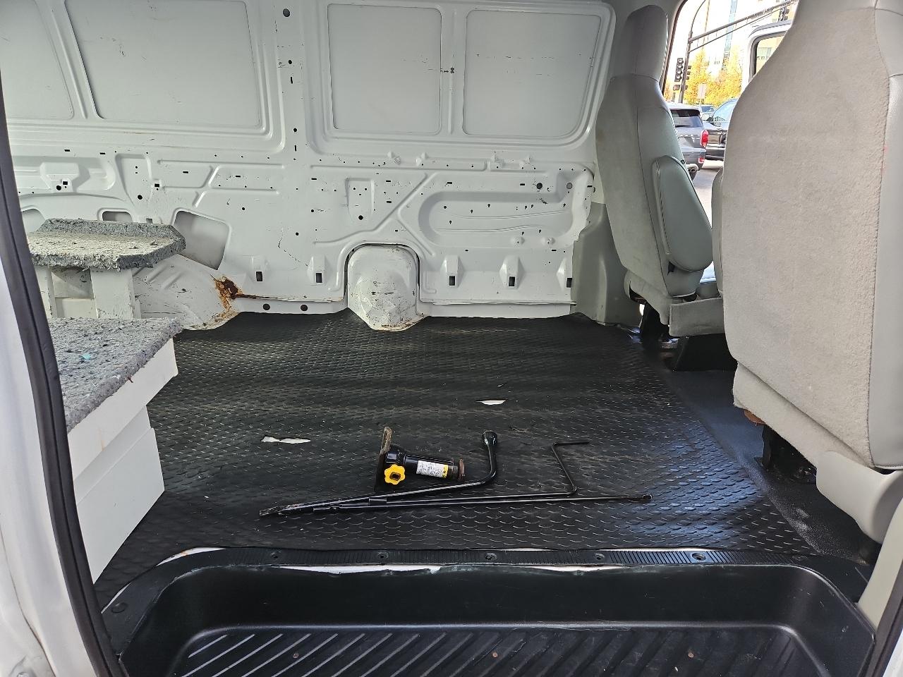 Ford Econoline Cargo Van E-250 Recreational 2012