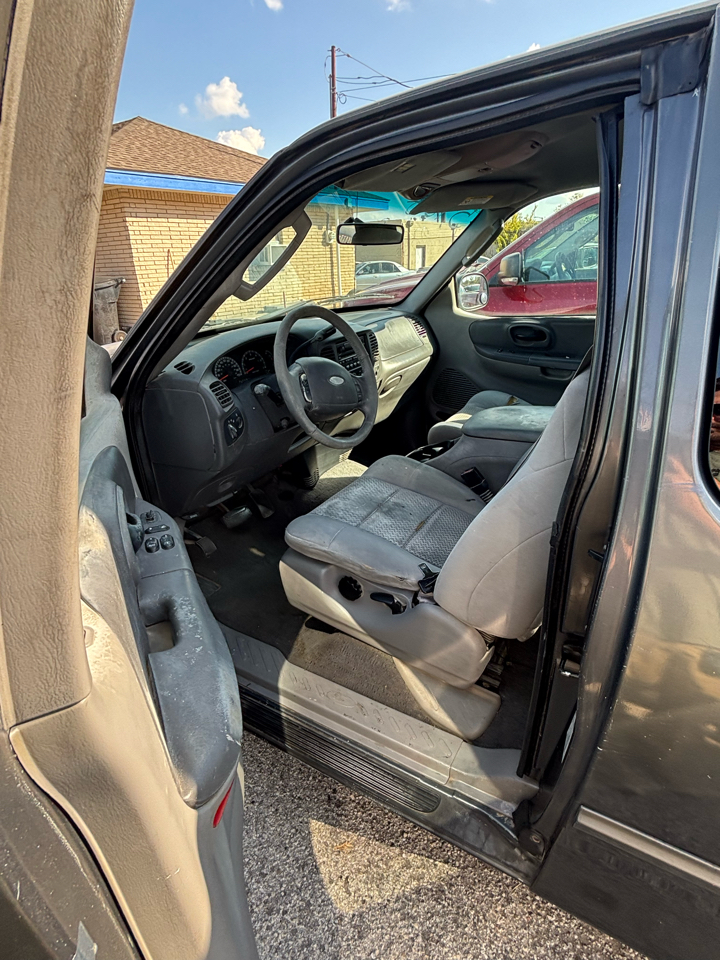 Ford F-150 XL SuperCab 2WD 2003 Ford F-150 XL SuperCab 2WD 2003