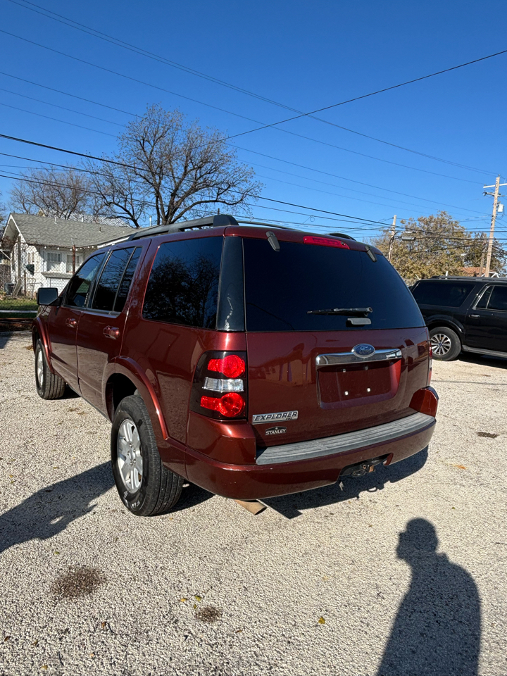 Ford Explorer XLT 4.0L 2WD 2009