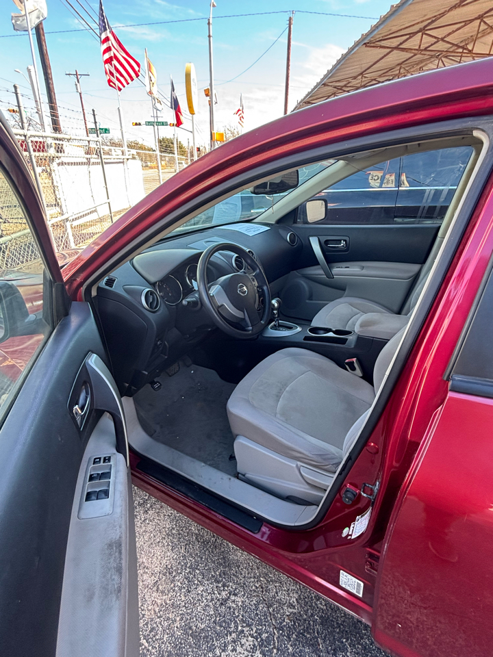 Nissan Rogue S AWD 2010