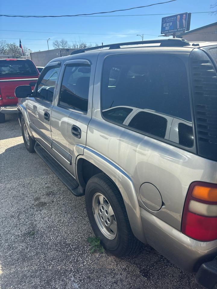 Chevrolet Tahoe 2WD 2003