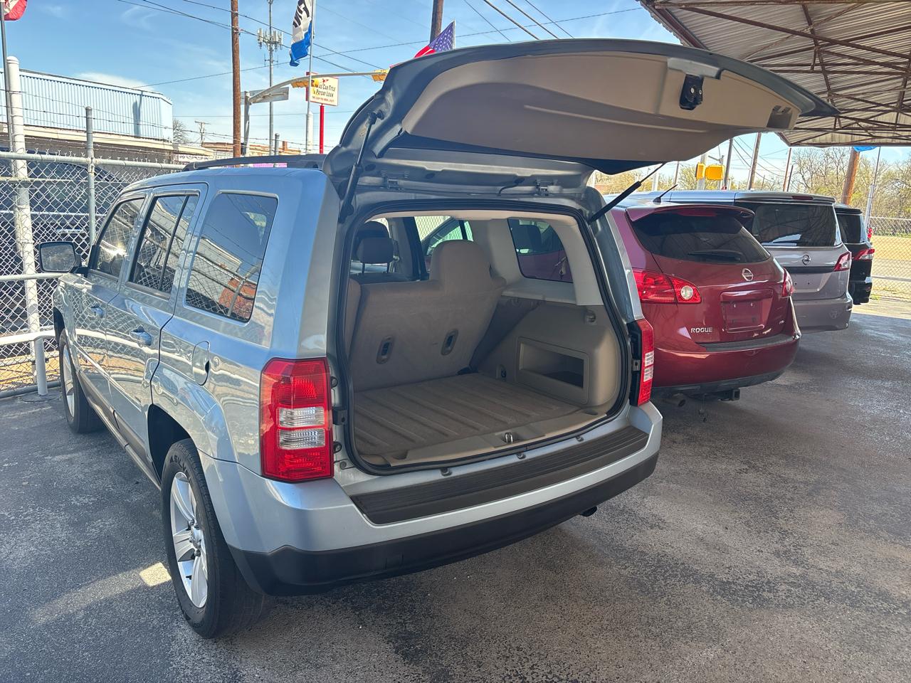 Jeep Patriot Latitude 2WD 2013