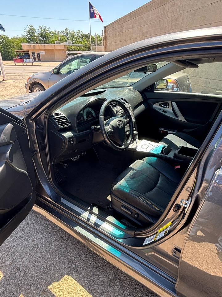 Toyota Camry Base 6-Spd AT 2011