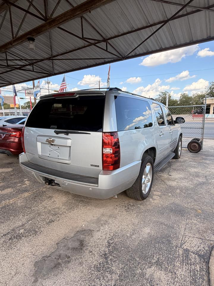Chevrolet Suburban LTZ 1500 2WD 2010