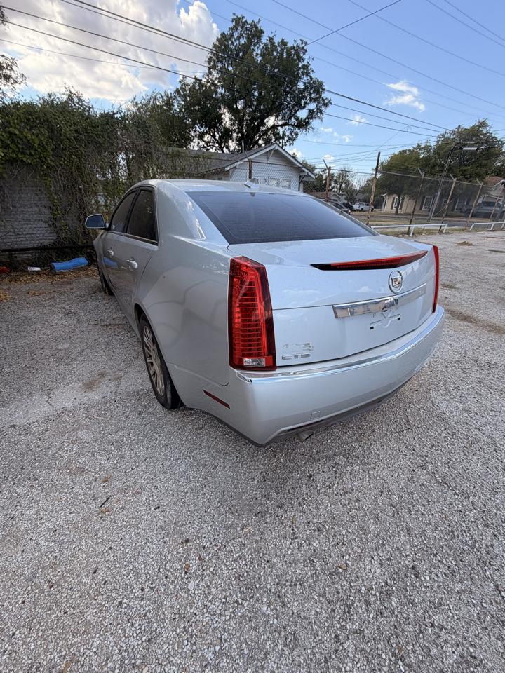 Cadillac CTS Luxury 2012