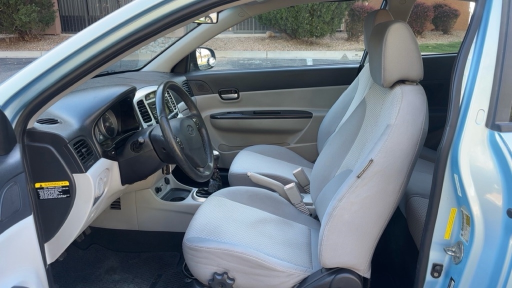 Hyundai Accent  2011