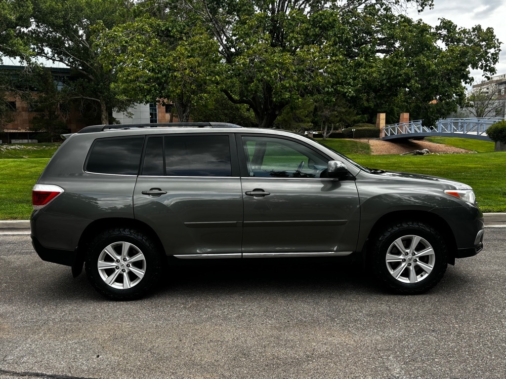 Toyota Highlander  2011