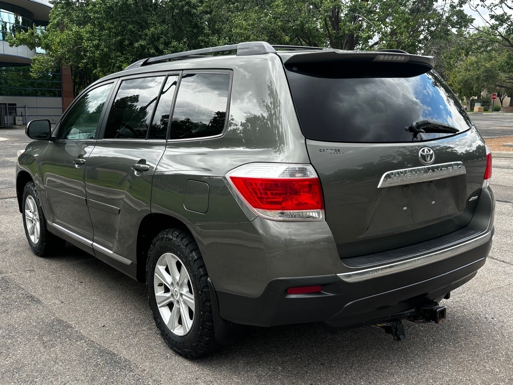 Toyota Highlander  2011