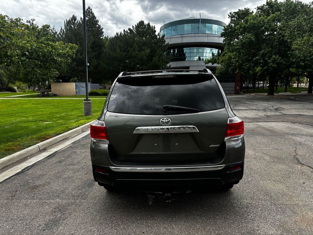 Toyota Highlander  2011