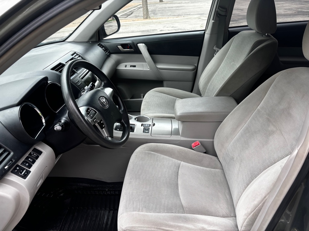 Toyota Highlander  2011