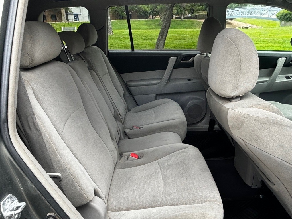 Toyota Highlander  2011