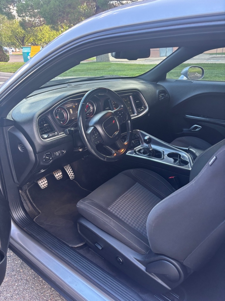 Dodge Challenger  2015