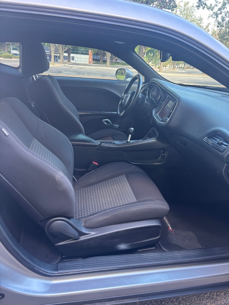 Dodge Challenger  2015