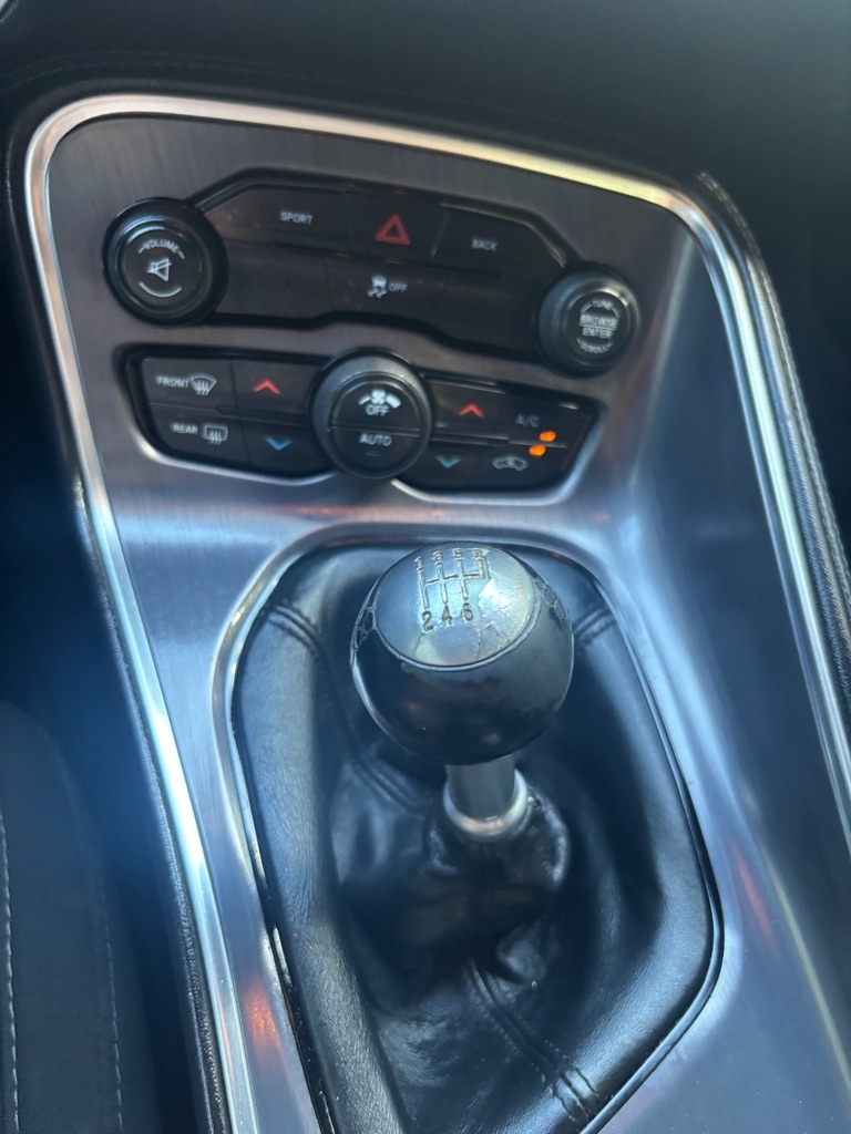 Dodge Challenger  2015