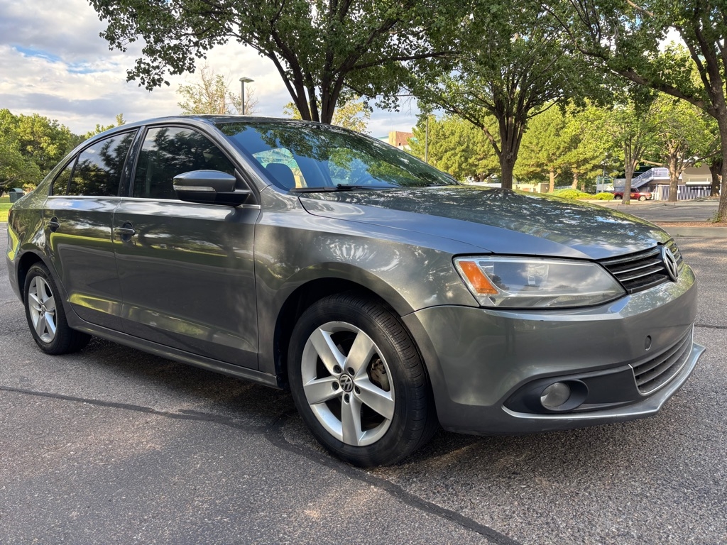 Volkswagen Jetta  2012