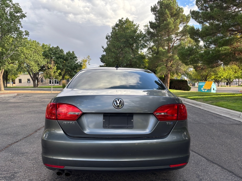 Volkswagen Jetta  2012