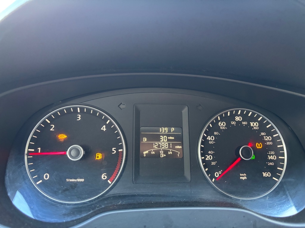 Volkswagen Jetta  2012