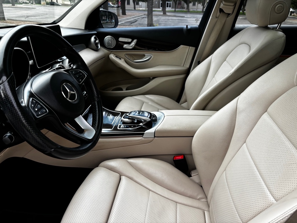 Mercedes-Benz GLC-Class  2017