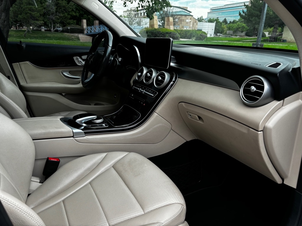 Mercedes-Benz GLC-Class  2017