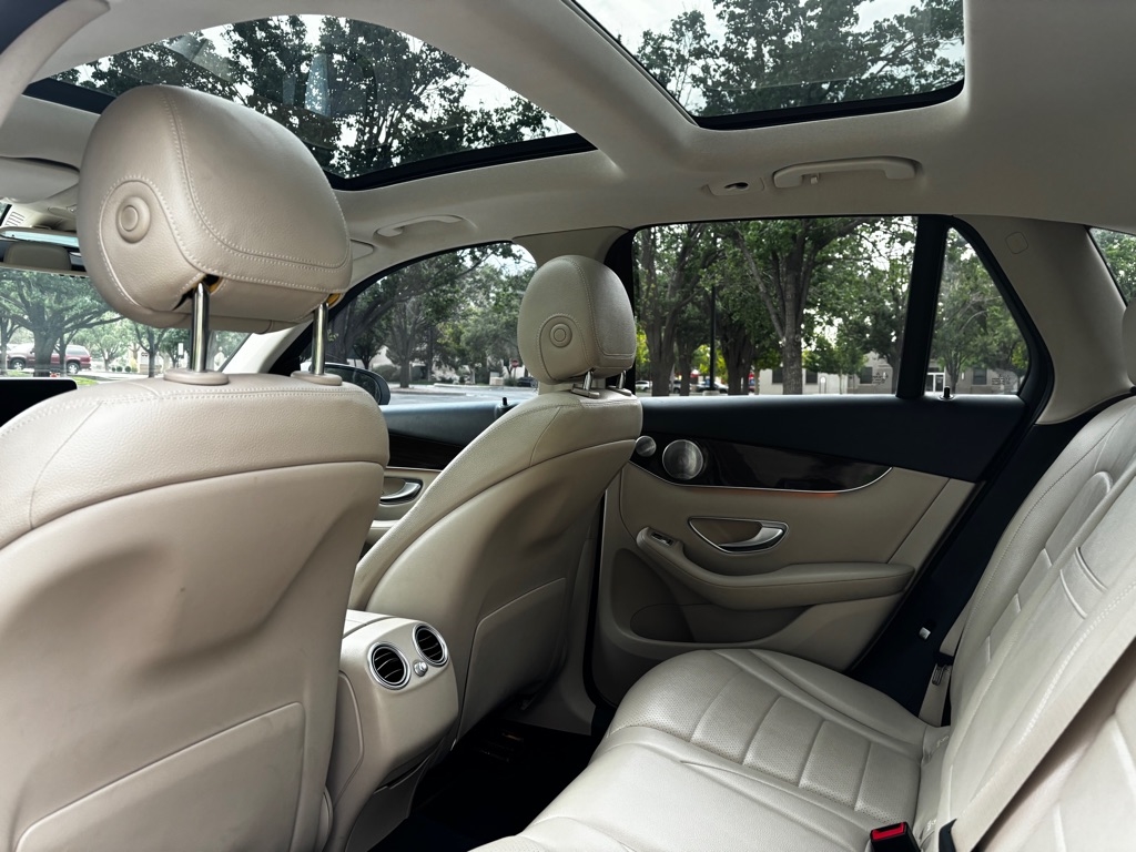 Mercedes-Benz GLC-Class  2017