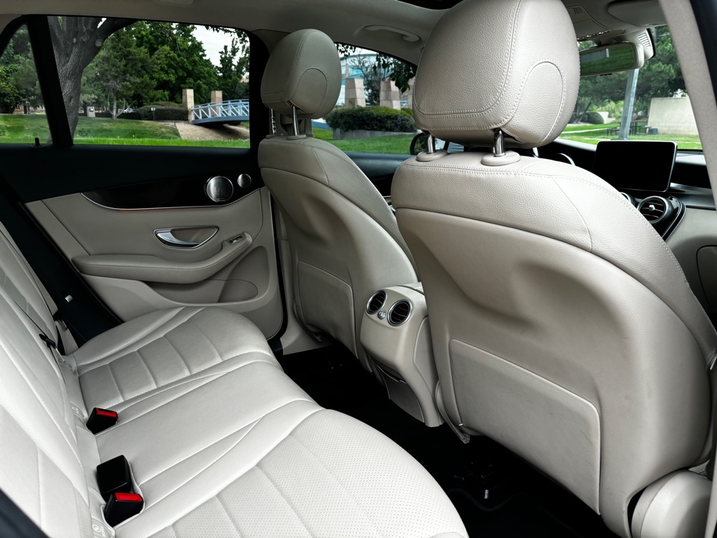 Mercedes-Benz GLC-Class  2017