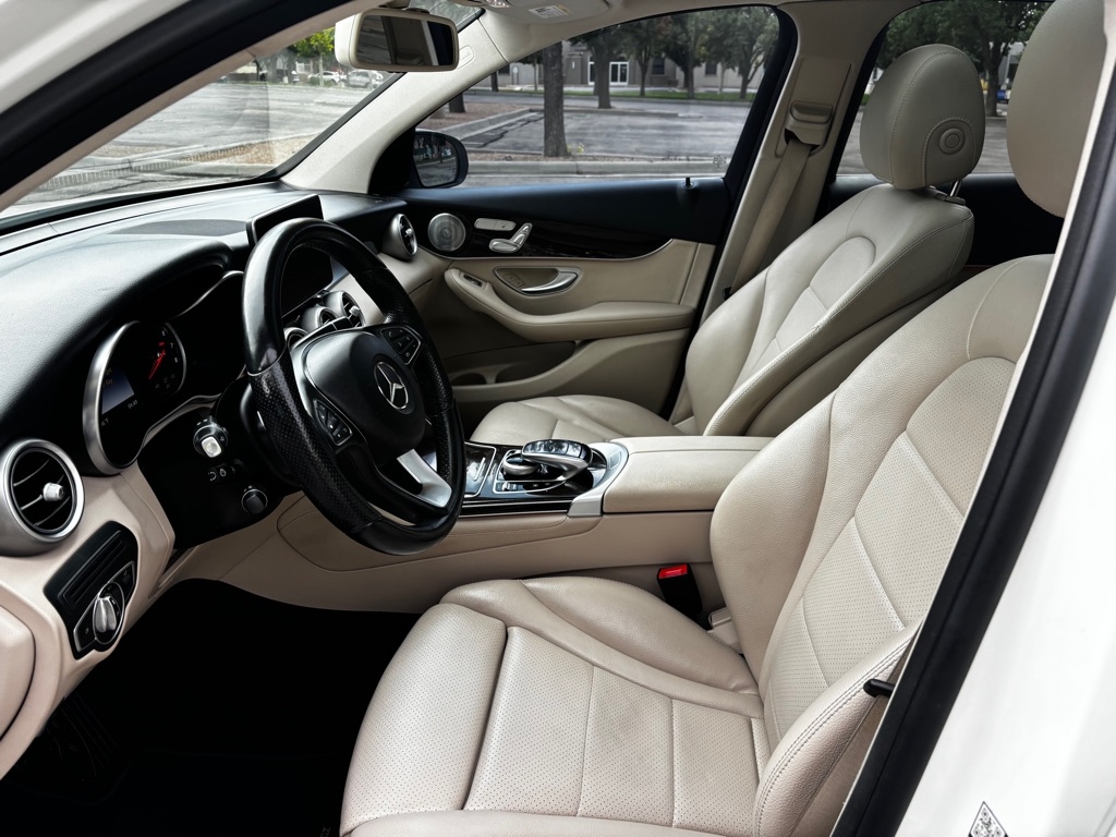 Mercedes-Benz GLC-Class  2017