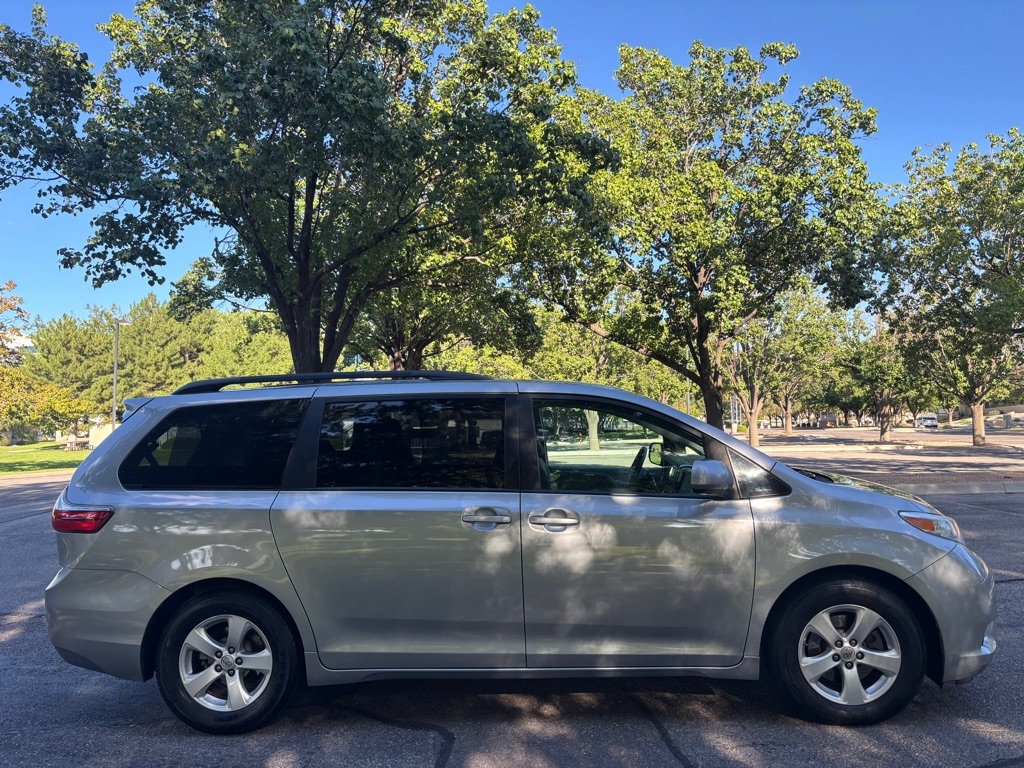 Toyota Sienna  2015
