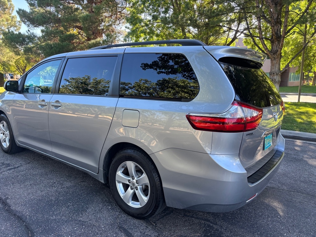 Toyota Sienna  2015