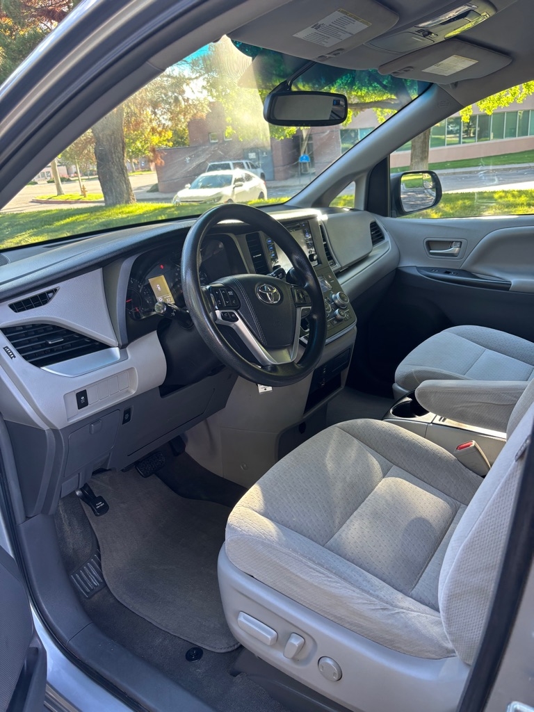 Toyota Sienna  2015
