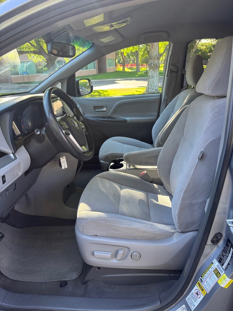 Toyota Sienna  2015