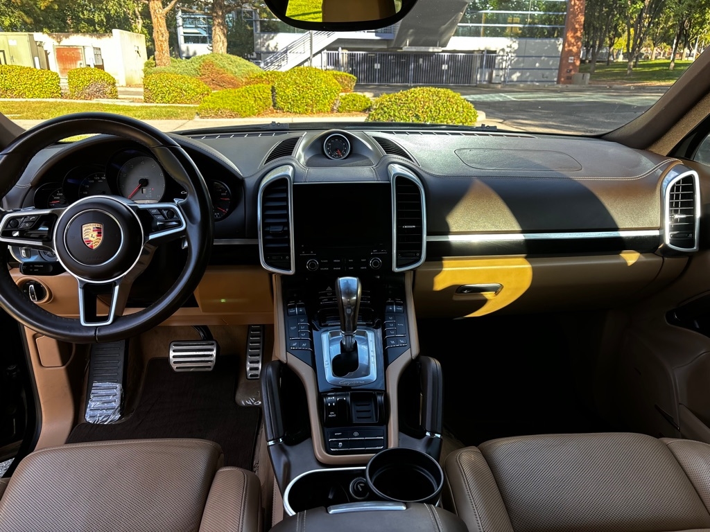 Porsche Cayenne  2018