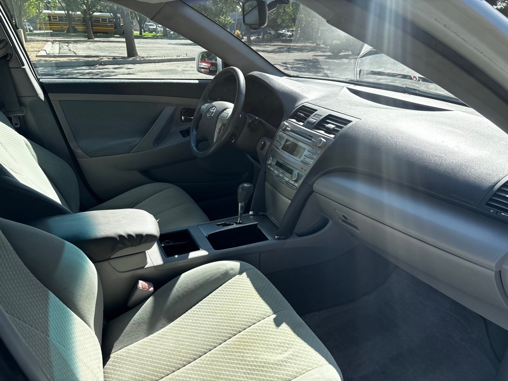 Toyota Camry Hybrid  2009