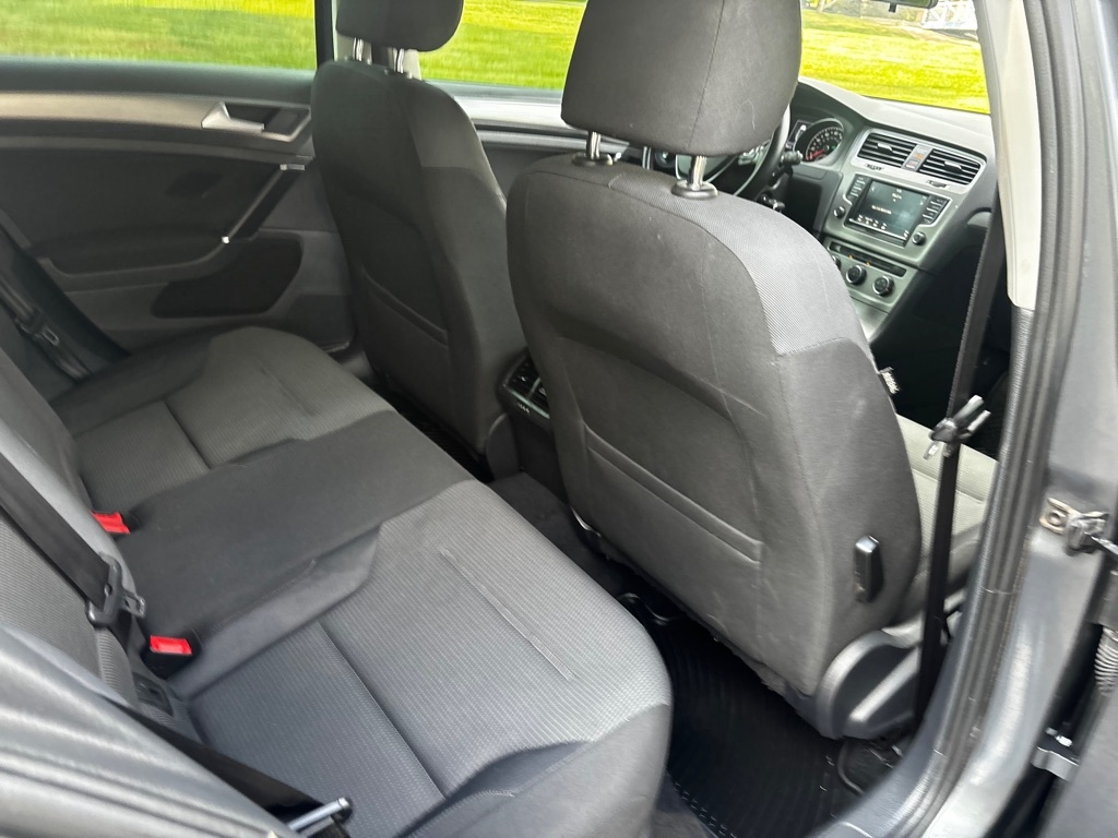 Volkswagen Golf  2017